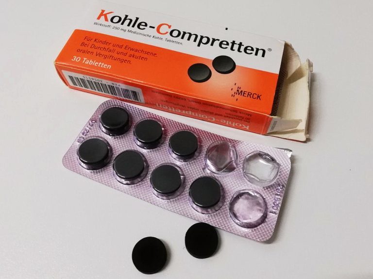 Kohletabletten Hund: Hilfe bei Durchfall? - Kleintierpraxis Dr. Fenske